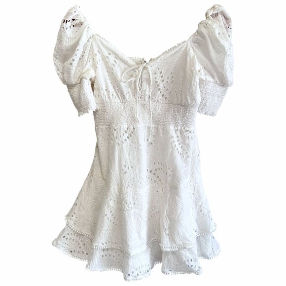 Alice + Olivia White Crawford Sweetheart Eyelet Smocked Mini Dress Size 6 - Picture 4 of 11
